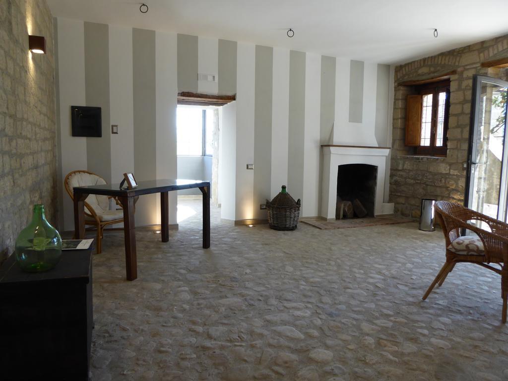 Pietre Di Fiume Villa Apice Exterior photo